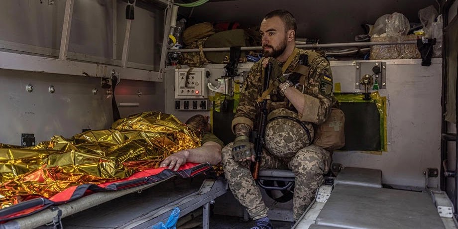 Міноборони розброньовує медиків, — вони критично потрібні в сухопутних військах