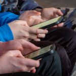 На Львівщині школярі змусили підлітка з аутизмом позувати на відео голим