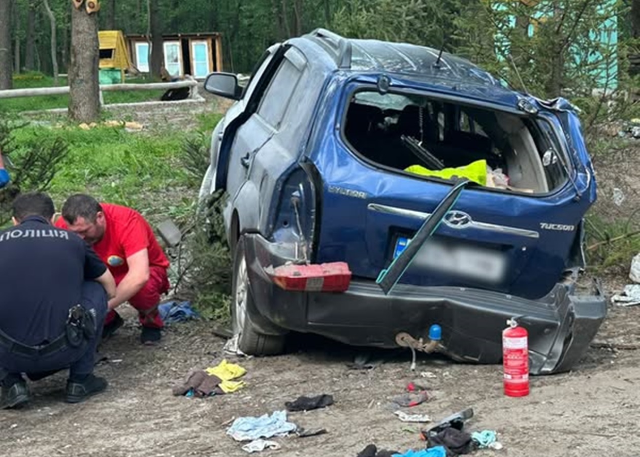 На Харківщині у ДТП загинули жінка і дитина, а водій вчинив самогубство