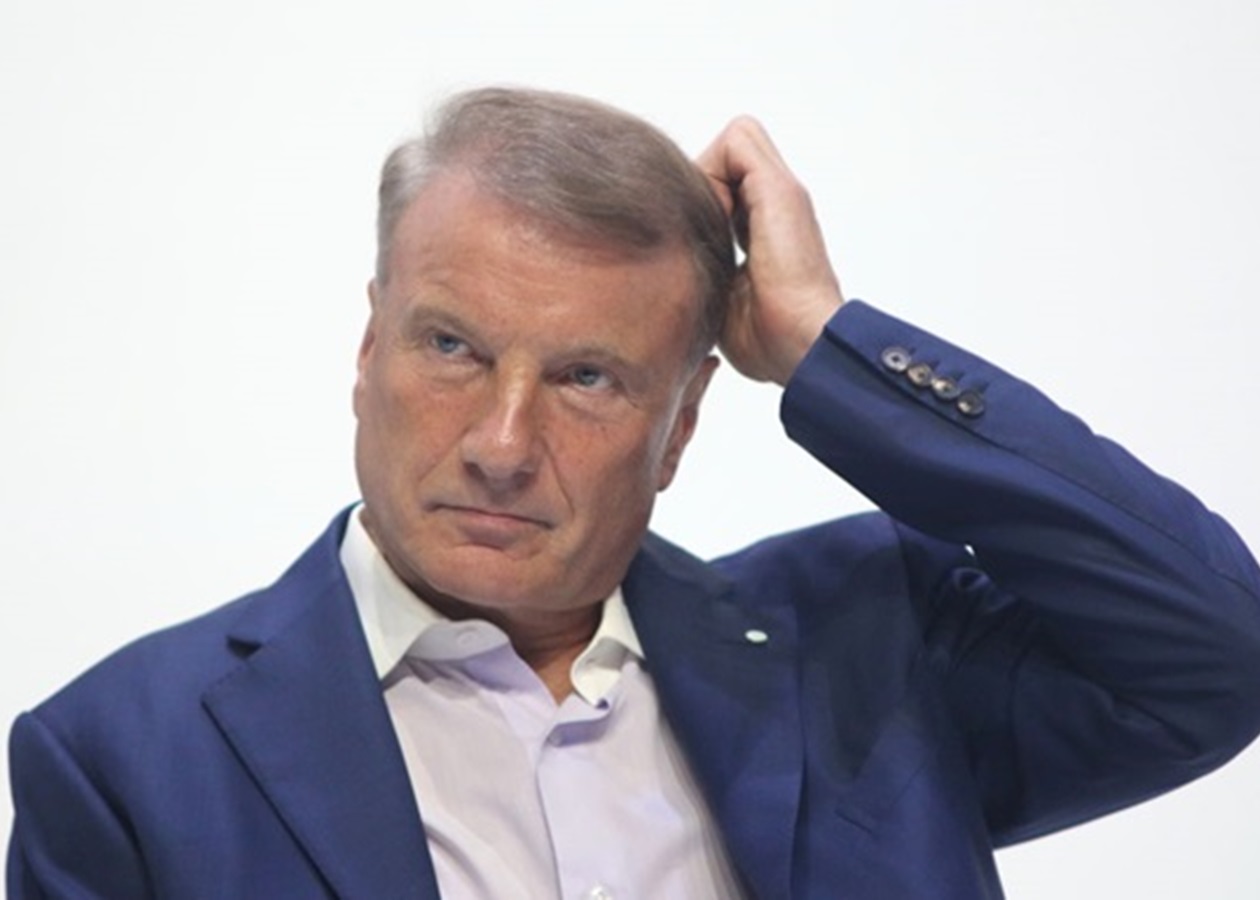 Голова Сбєрбанку попередив про складні часи в російській економіці