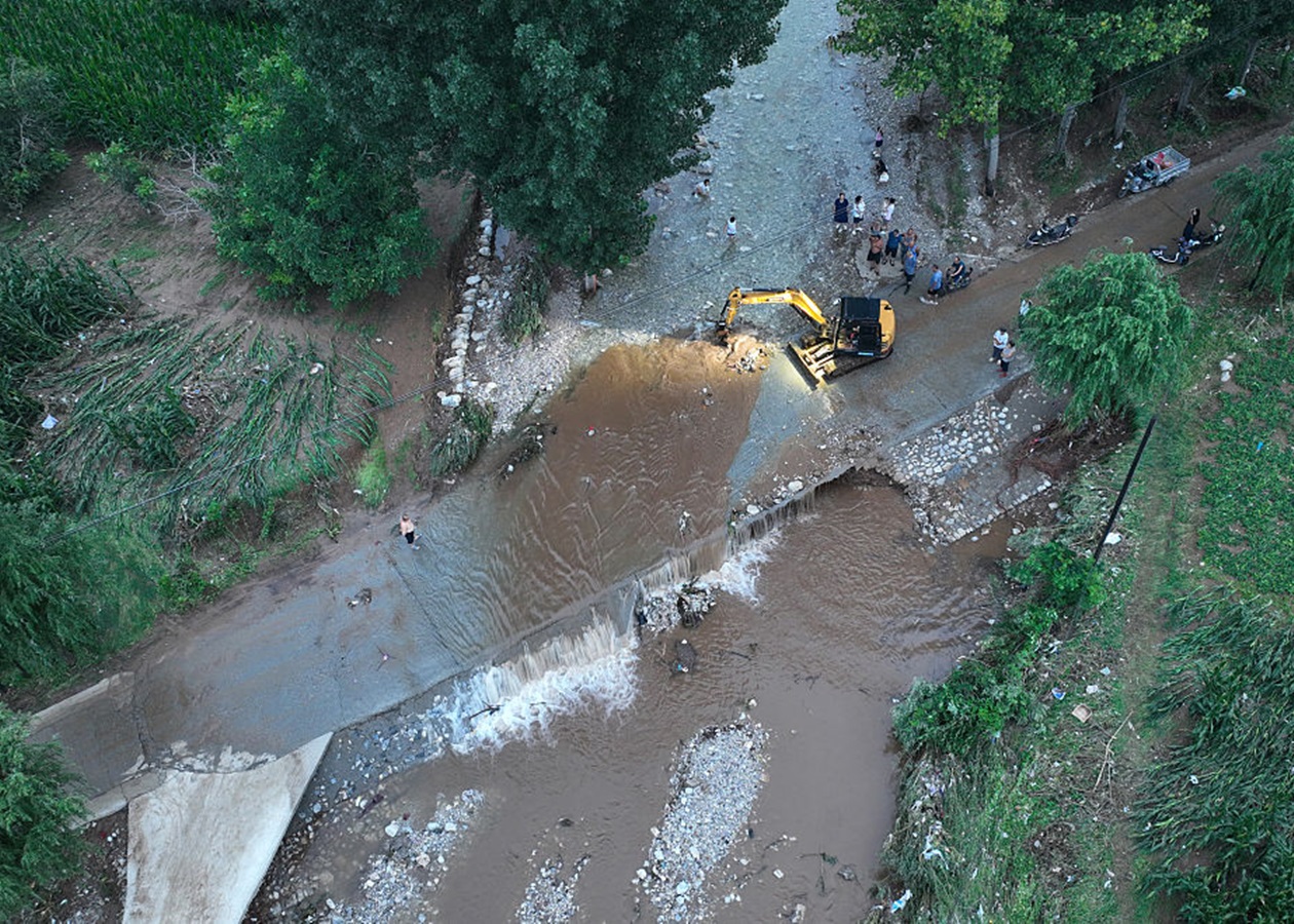Китай накрили потужні зливи, є загиблі
