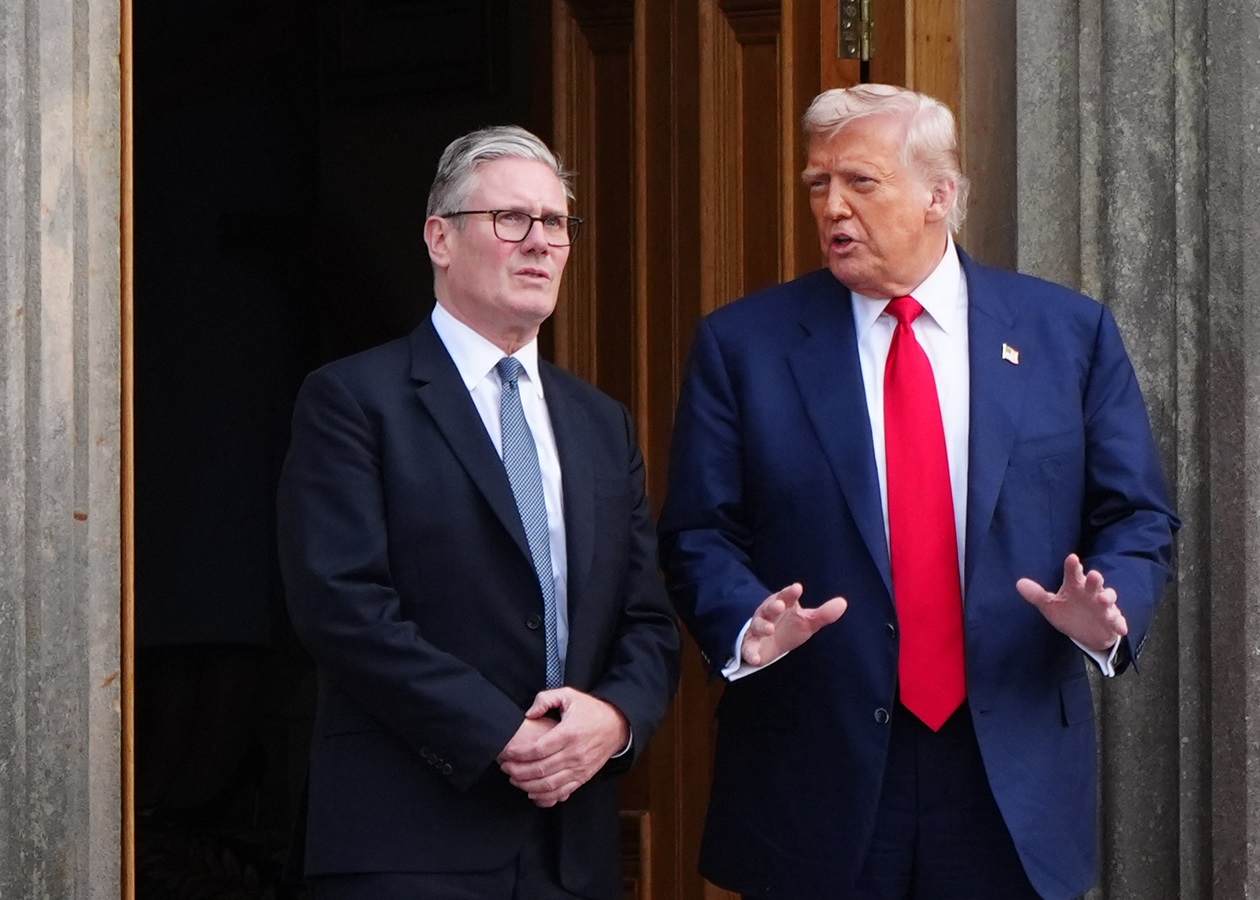 Стармер у розмові з Трампом обурився голодом у Газі