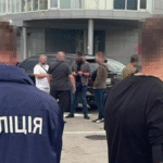 У Києві правохоронці перевіряють офіси, авто і документи громадян