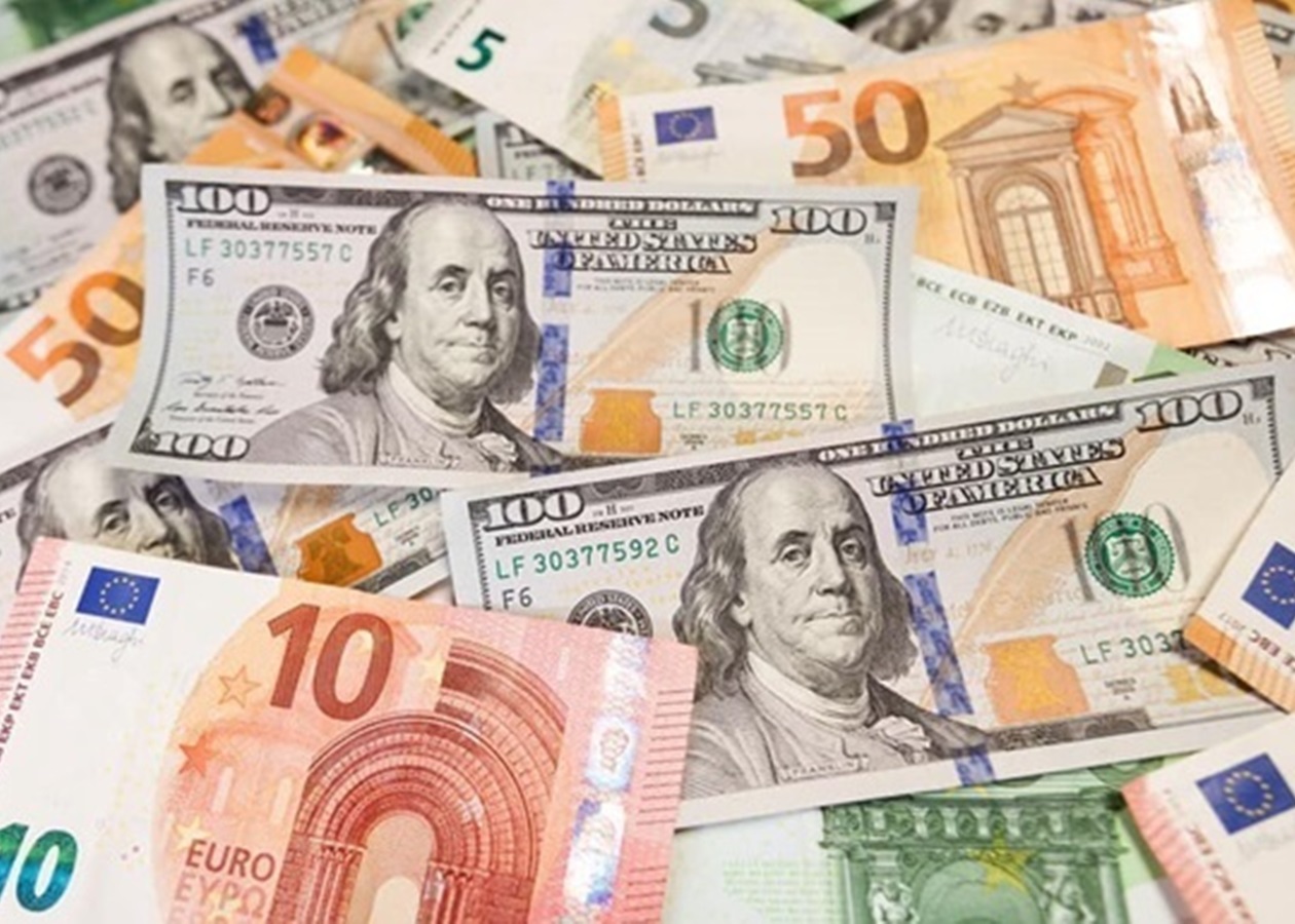 Торгівельна угода зі США обвалила курс євро